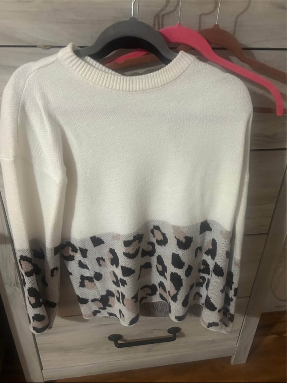 SHEIN Cream Crewneck Sweater with Leopard Hem